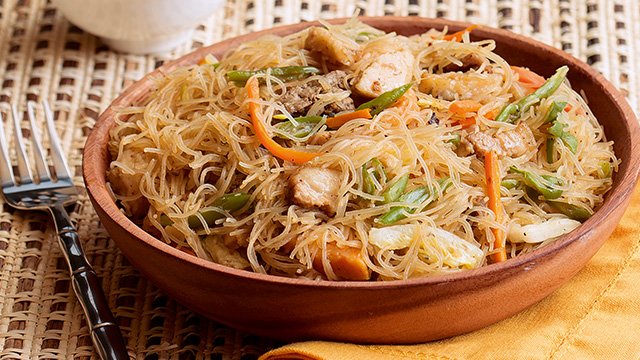 pancit bihon bilao